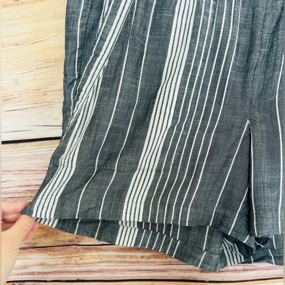 Sonoma Gray White Striped Ultra Comfort Waistband Mid Rise Pocket Shorts L NWOT - Picture 5 of 13